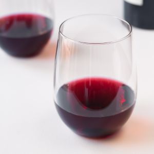 STEMLESS RED WINE